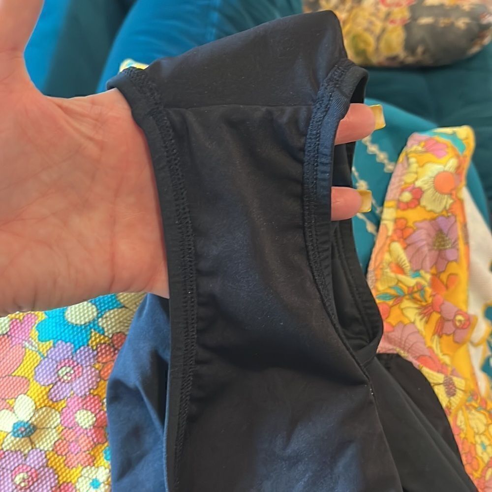 Laundry by Shelli Segal side cross-cross detail one-piece swimsuit, L! - Picture 9 of 9